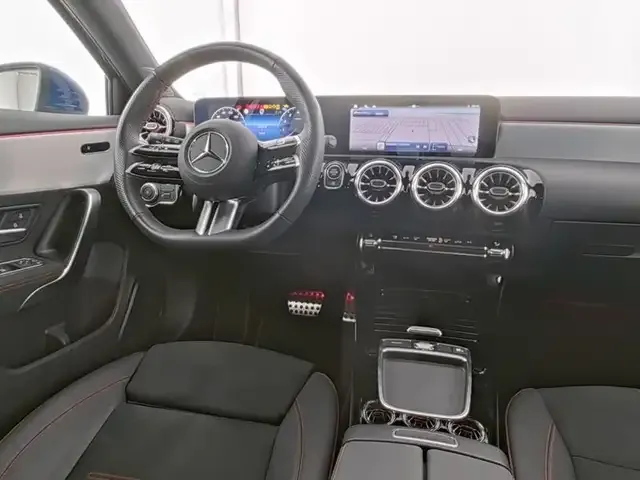 Mercedes-Benz A 220