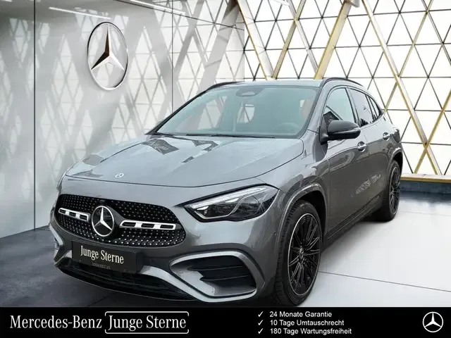 Mercedes-Benz GLA 200
