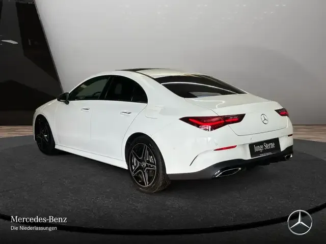 Mercedes-Benz CLA 200