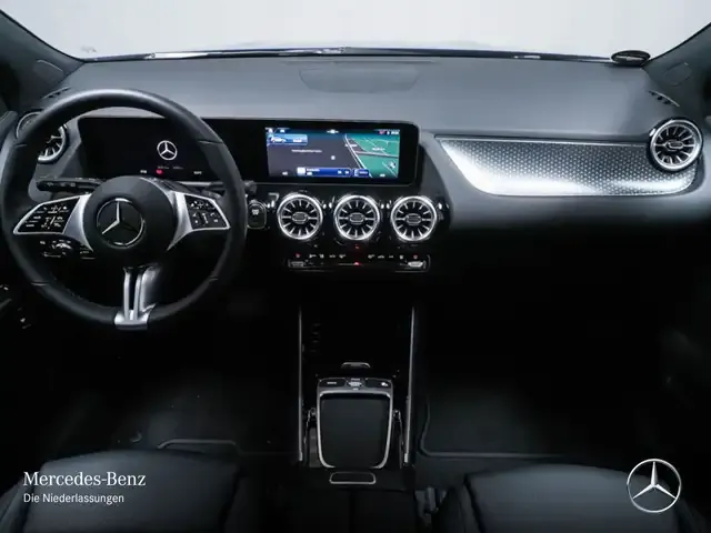Mercedes-Benz EQA 300
