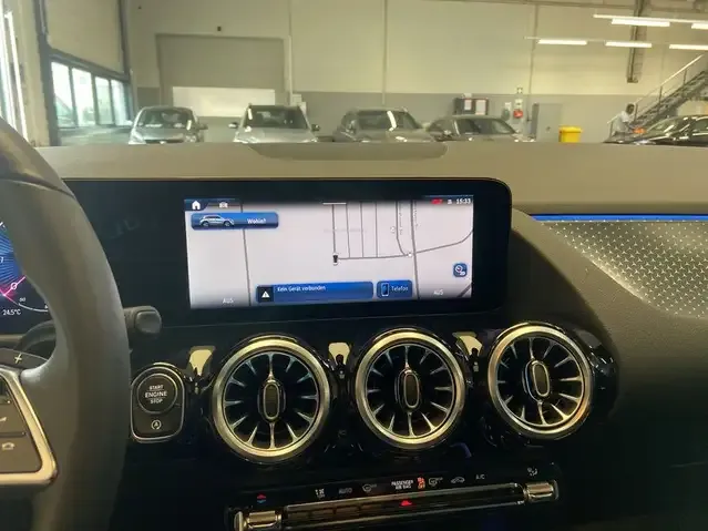 Mercedes-Benz GLA 180