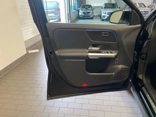 Mercedes-Benz GLA 180