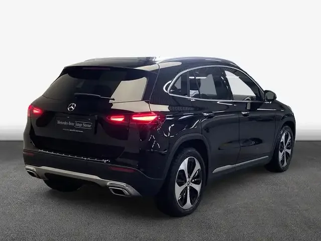 Mercedes-Benz GLA 180