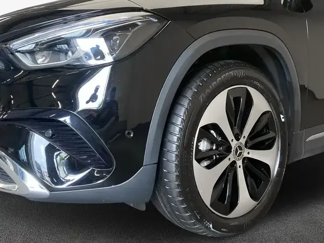 Mercedes-Benz GLA 180