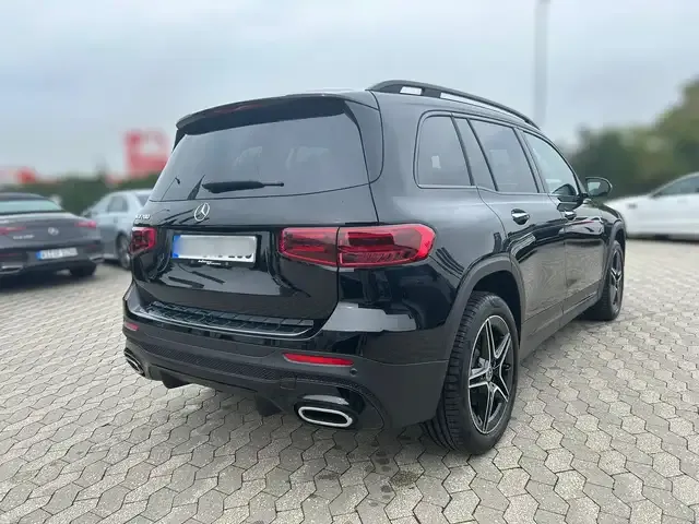 Mercedes-Benz GLB 200