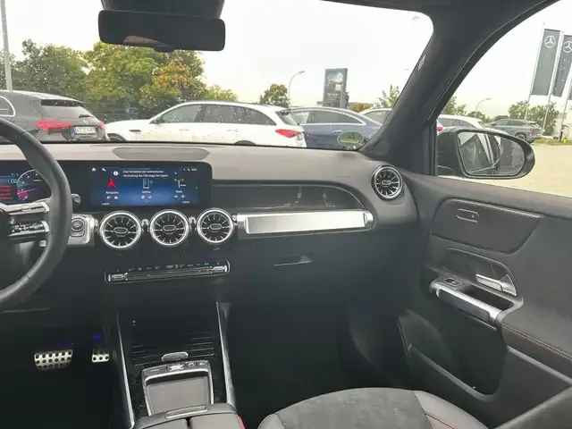 Mercedes-Benz GLB 200