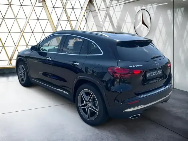 Mercedes-Benz GLA 200