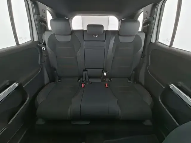 Mercedes-Benz EQB 300