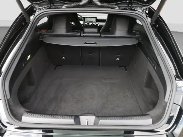 Mercedes-Benz CLA 220