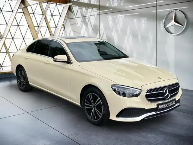 Mercedes-Benz E 200