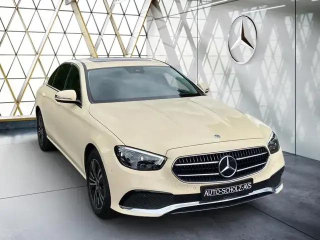 Mercedes-Benz E 200