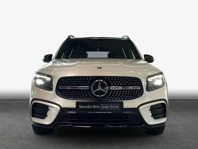Mercedes-Benz GLB 220