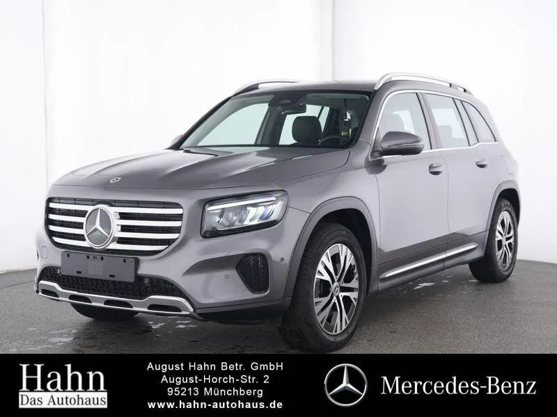 Mercedes-Benz GLB 220