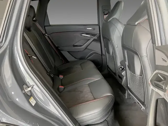 Audi SQ6