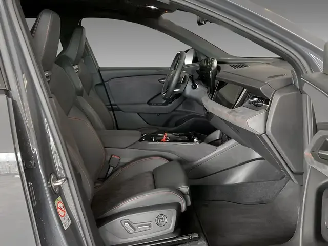Audi SQ6