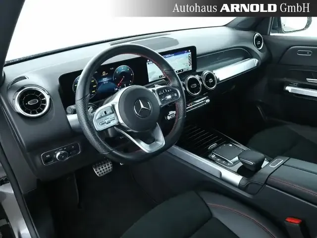 Mercedes-Benz GLB 180