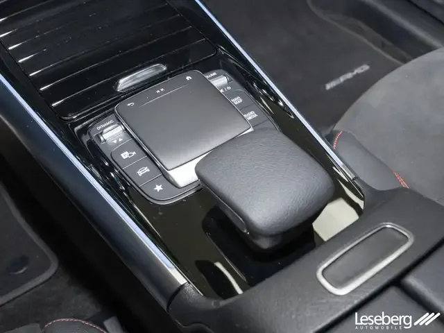 Mercedes-Benz EQA 300