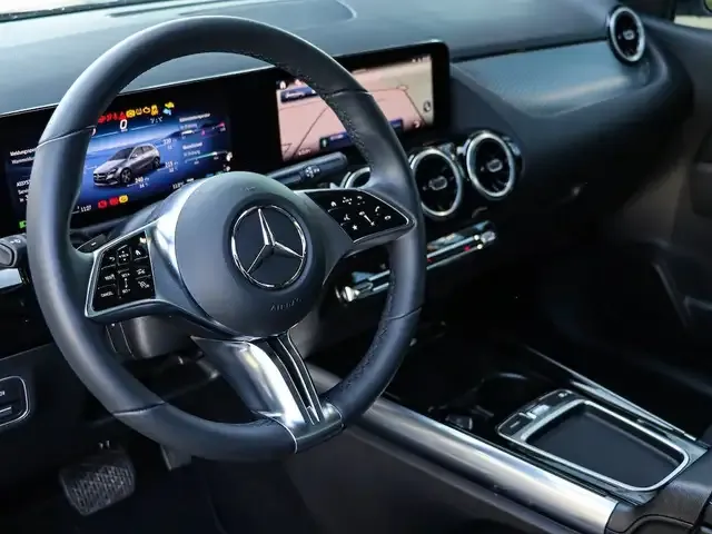 Mercedes-Benz B 180