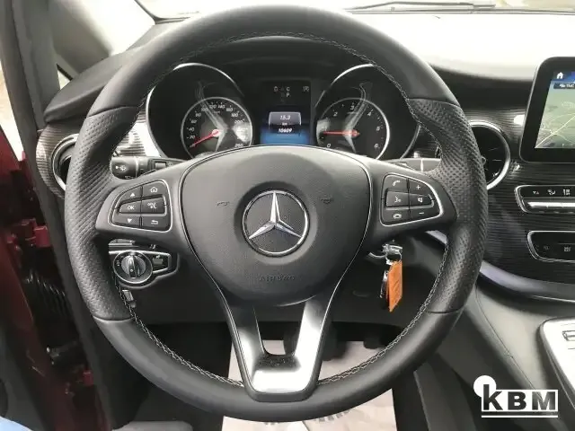 Mercedes-Benz V 250
