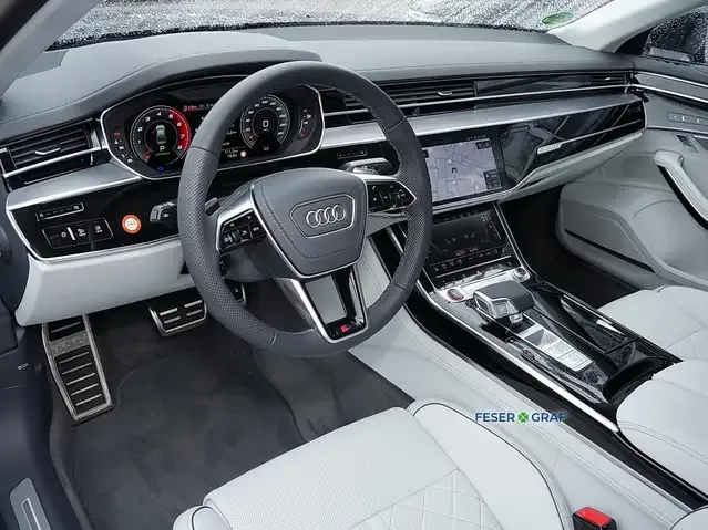 Audi S8