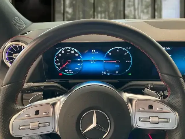Mercedes-Benz EQA 300