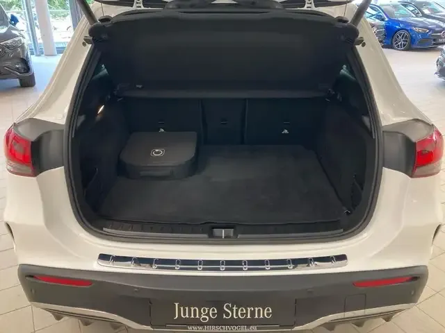 Mercedes-Benz EQA 300