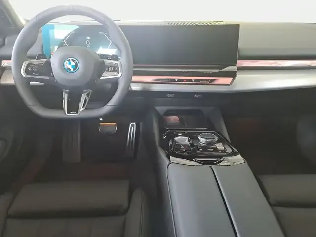BMW 550
