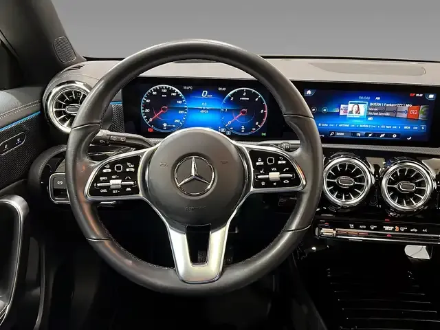 Mercedes-Benz CLA 220