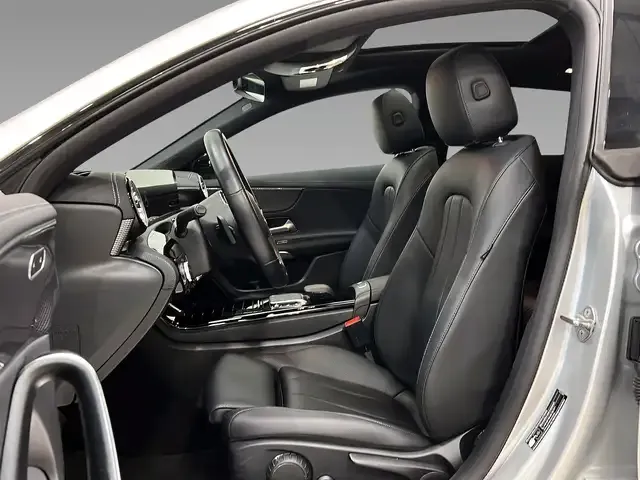 Mercedes-Benz CLA 220