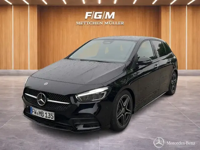Mercedes-Benz B 180
