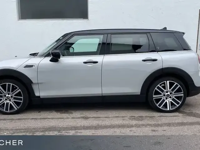 MINI Cooper Clubman