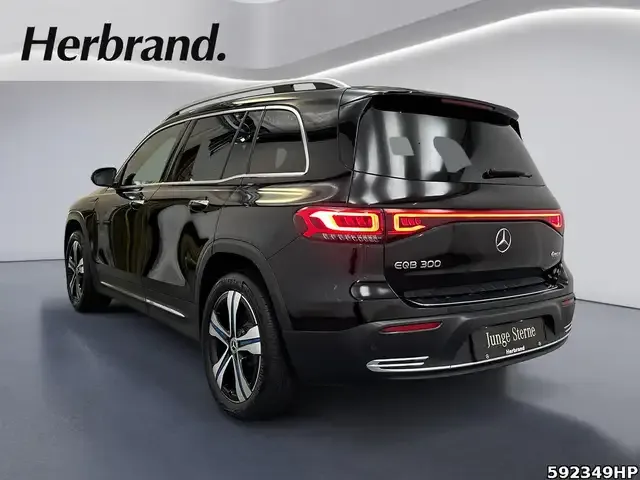 Mercedes-Benz EQB 300