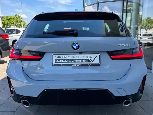 BMW 330
