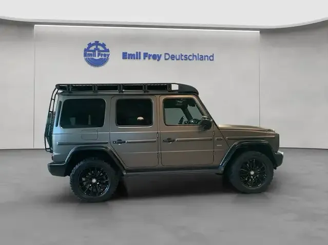 Mercedes-Benz G 400