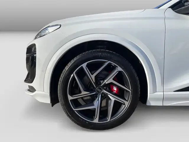 Audi SQ6 e-tron