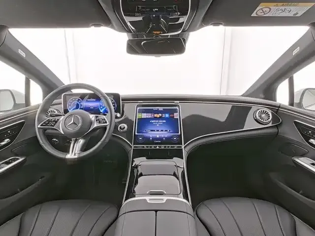 Mercedes-Benz EQE 300