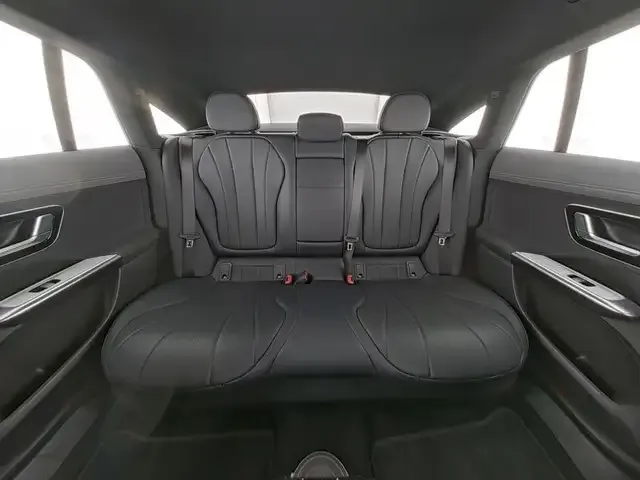 Mercedes-Benz EQE 300