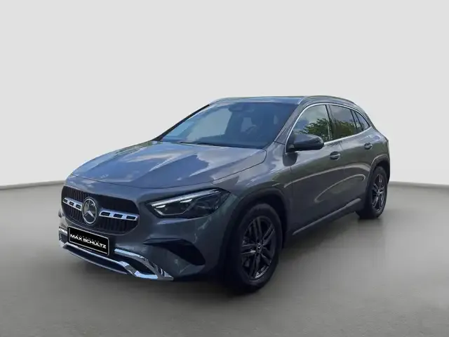 Mercedes-Benz GLA 220