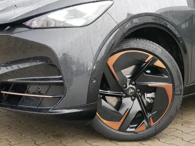 CUPRA Tavascan
