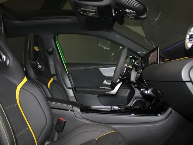 Mercedes-Benz A 45 AMG