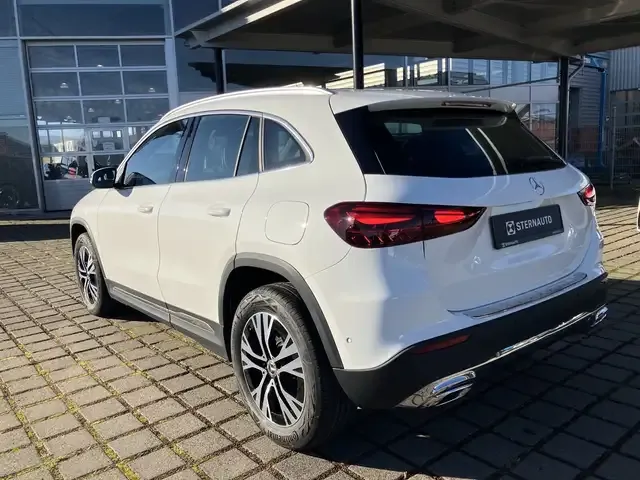 Mercedes-Benz GLA 180