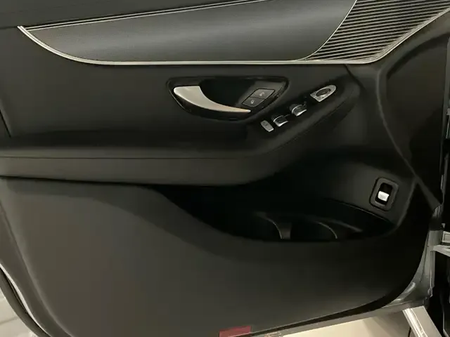 Mercedes-Benz EQC 400