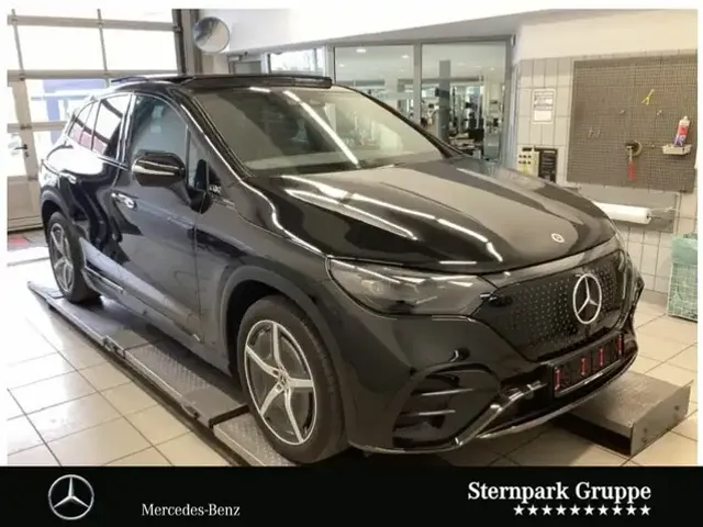 Mercedes-Benz EQE SUV