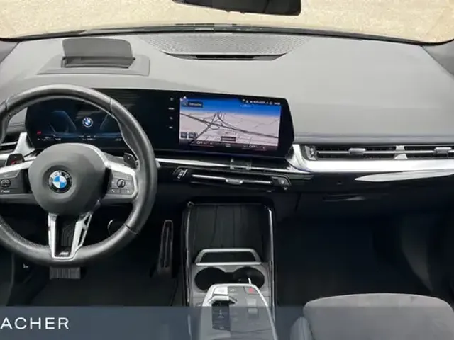 BMW 220