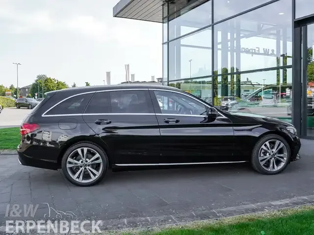 Mercedes-Benz C 220