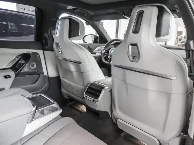 BMW 760