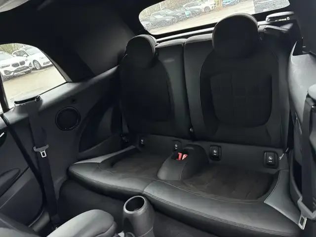 MINI John Cooper Works Cabrio