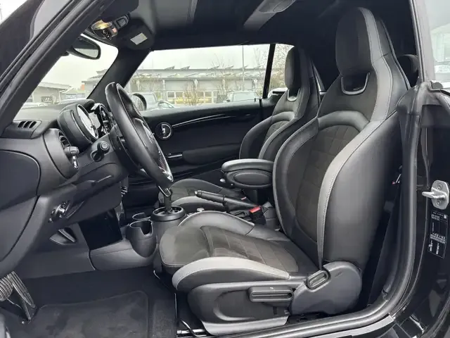 MINI John Cooper Works Cabrio