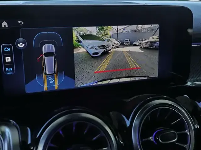 Mercedes-Benz GLB 200