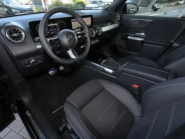 Mercedes-Benz GLB 200